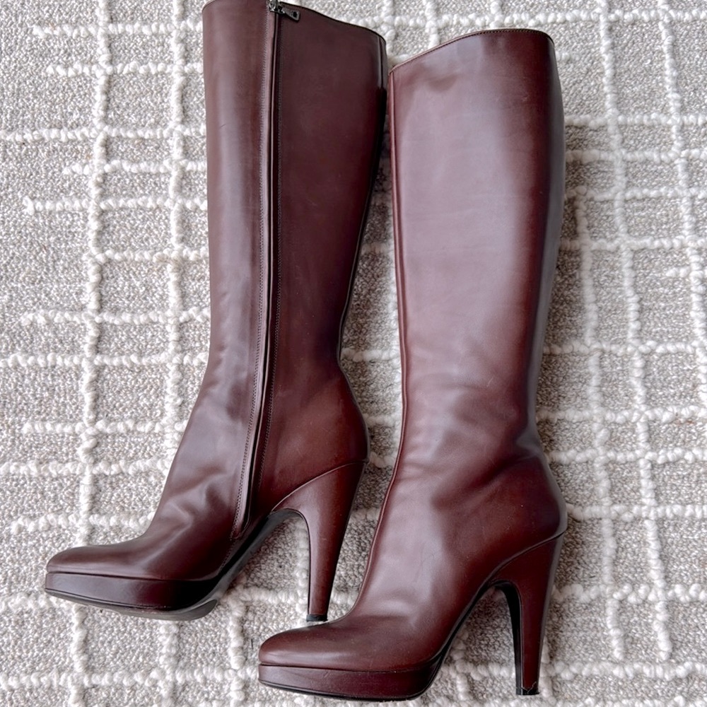 PRADA  Chic  Leather Heeled Boots